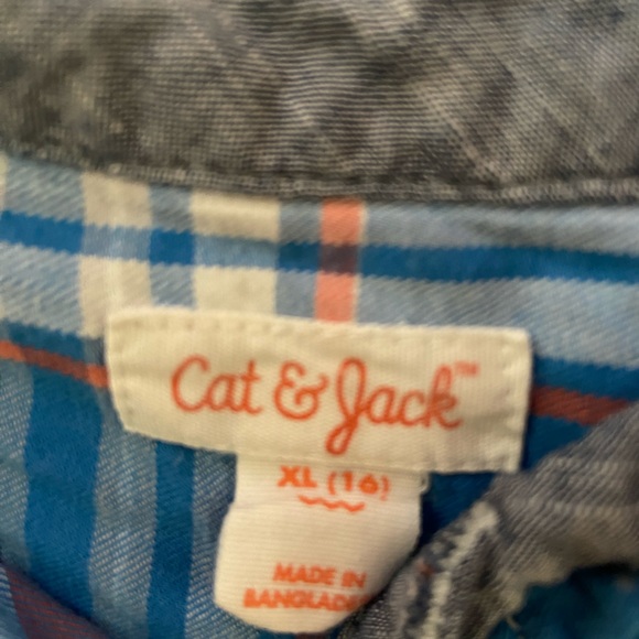 Boys shirts size XL - Picture 3 of 12